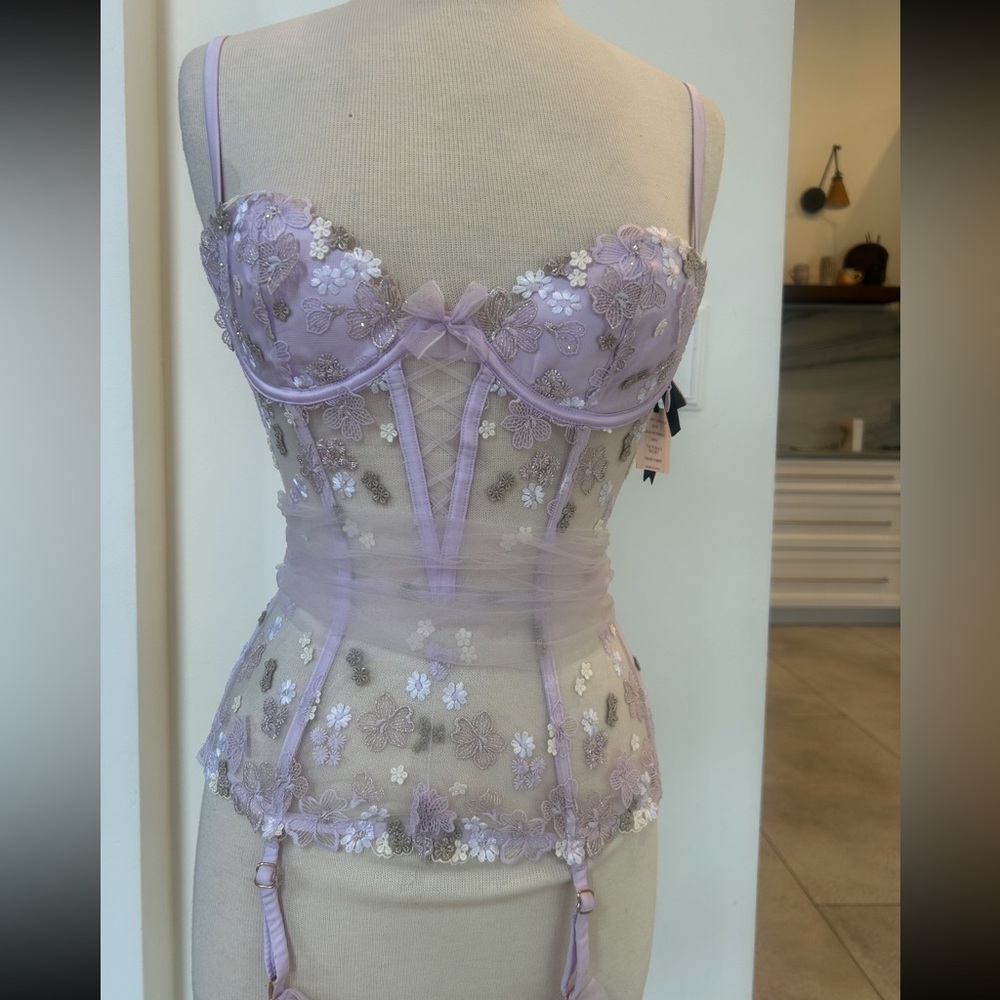 Victoria's Secret Lavender Floral Embroidered Bustier - Picture 2 of 14